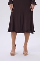 فستان ميدي بني أنيق بتطريز ناعم