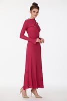 فستان ليكرا مع اكسسوار