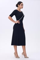 فستان أسود استرتش مزين بالكرستالات