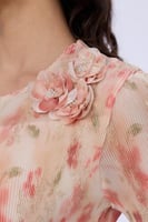 فستان أنثوي زهري رقيق