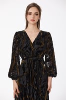 فستان بطبعة مخمل اسود