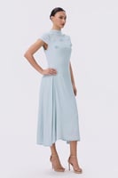 فستان ميدي اخضر فاتح بتطريز زهور