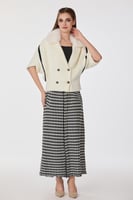 جاكيت صوف بياقة فرو