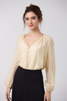 بلوزة كتان بيج