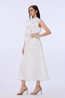 فستان ابيض ساتان