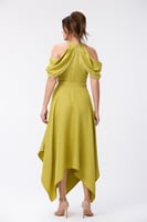 فستان كتان مع لؤلؤ