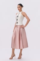 طقم بيج بتنورة زهري