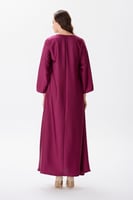 جلابية ستان بخطوط ذهبية