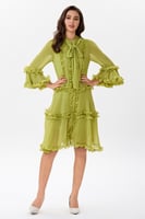 فستان شيفون غني بالكشكش