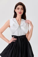 فستان ستان أسود وأبيض