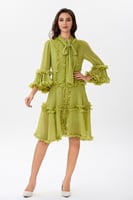 فستان شيفون غني بالكشكش