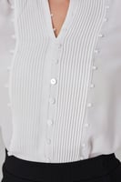 بلوزة ابيض سادة