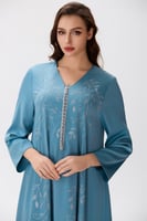 جلابية ستان ازرق بترولي مع إكسسوار