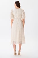 فستان دانتيل بيج فاتح