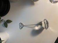 حامل كرت كريستال بشكل قلب من الاعلى