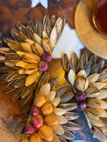 وردة مكسرات نصف