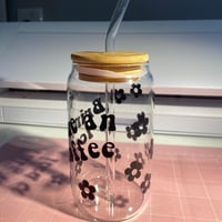 كوب قهوة زجاجي مع مصاصه زجاجيه