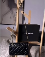 شنطه شانيل كلاسيك شامل الملحقات