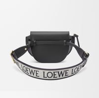 شنطة LOEWE Gate Mini – بلاك