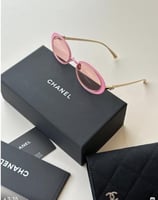 : نظارة CHANEL Oval – اللون الأسود