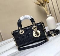 حقيبة ديور Lady dior 22 cm