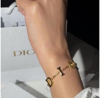 اسوارة ديور ذهبي شامل الملحقات