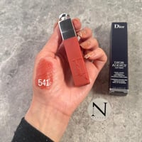 تنت شفاه ديور اديكت ليب تنت من ديورثبات يدوم حتى 1...