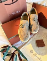 لورو بيانا شوز نسائي فلات جلد شامواه مخملي