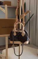 لويس فتون ألما مونوغرام –