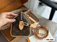 شنطة لويس فيتون جلد طبيعي شامل الملحقات مقاس 25