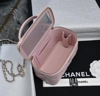 شنطة شانيل باودر بنك 17cm