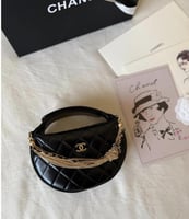 شنطة شانيل باوتش صغير