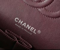 شانيل كلاسك مديم مقاس 23 سم لذر هارد وير فضي