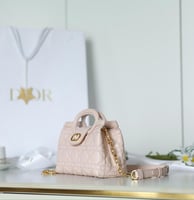 ديور Jolie Top Handle مقاس 18.5cm
