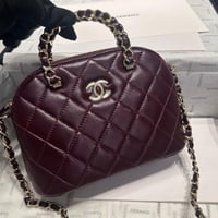 شنطة شانيل لون برغندي