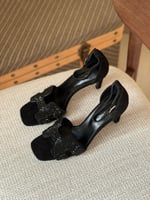 كعب هيرمس – H تصميم أيقوني أسود