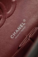 شنطة شانيل كلاسيك كافيار 25 سم - أسود وذهبي