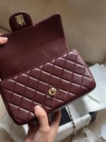 شنطة شانيل هاندل ماروني 20 سم