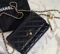 شنطه شانيل كلاسيك شامل الملحقات