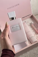 مجموعة ديور الوردي - DIOR