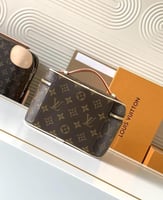 شنطة لويس فيتون 18cm