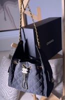 حقيبة يد متوسطة 25 من الدنيم المغسول ومعدن ذهبي ال...