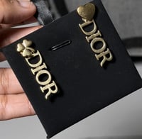 حلق ديور مختوم . شامل الملحقات والورده