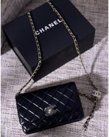 شنطه شانيل كلاسيك شامل الملحقات