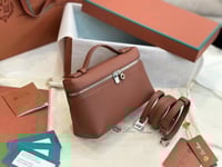 شنطة لورو بيانا جلد