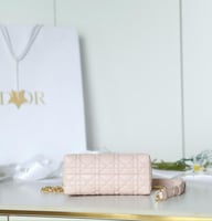 ديور Jolie Top Handle مقاس 18.5cm