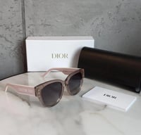 نظارة شمسية شفافة بنقش وردي وابيض