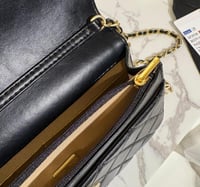 شنطه شانيل كلاسيك شامل الملحقات