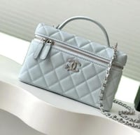 شنطه شانيل فيانتي بيبي بلو مقاس19.