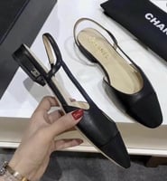 حذاء Chanel Slingback فلات جلد – أسو